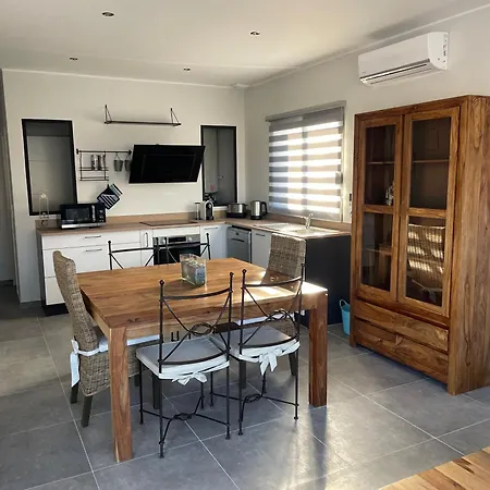 Дом отдыха Belle Maison Avec Piscine *